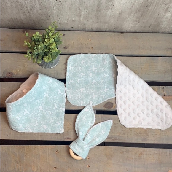 Matching Gift Set~Burp Cloth, Bib & Teether - Picture 1 of 4